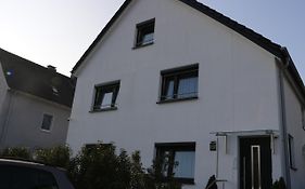 Rooms In Duesseldorf Near The Airport/Fair
